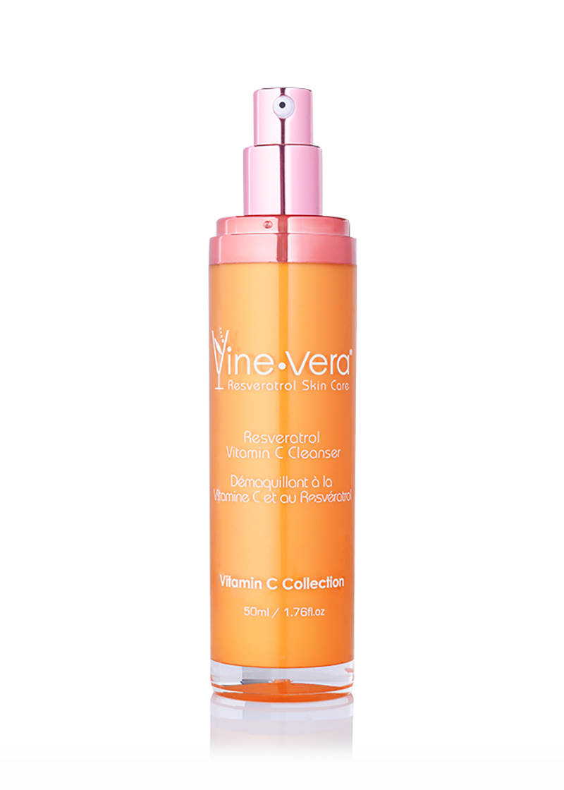 Vine vera Resveratrol Vitamin C Cleanser with its lid removed